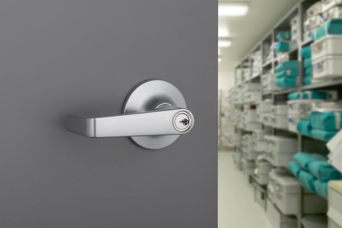 Brinks Commercial Levers/Knobs